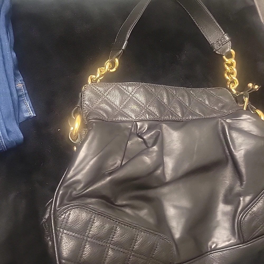 Marc Jacobs Black Quilted Shoulder Bag with Gold Accents - Picture 4 of 11